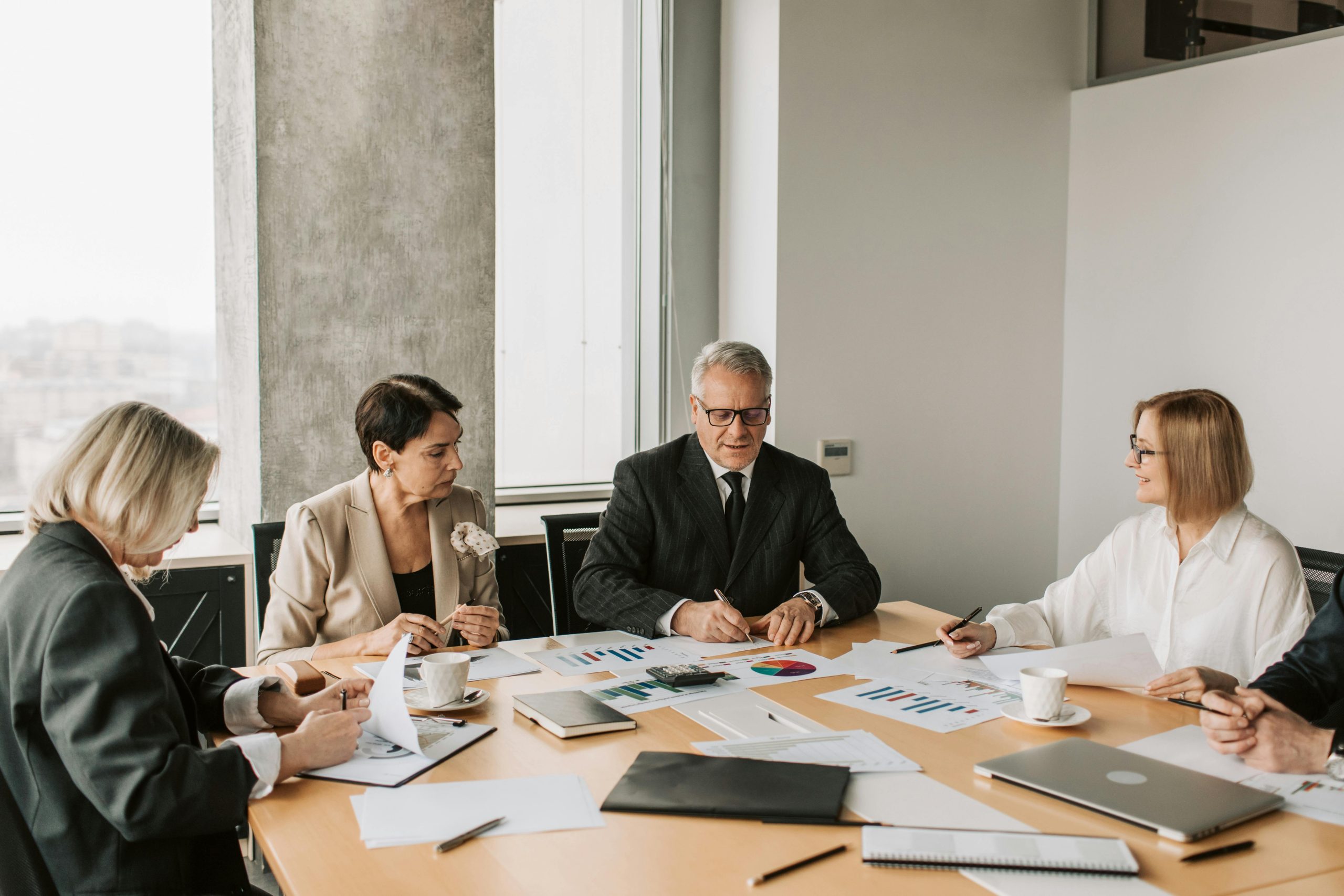 5 Tips To Keep Your Business Running Smoothly - The Happy Manager
